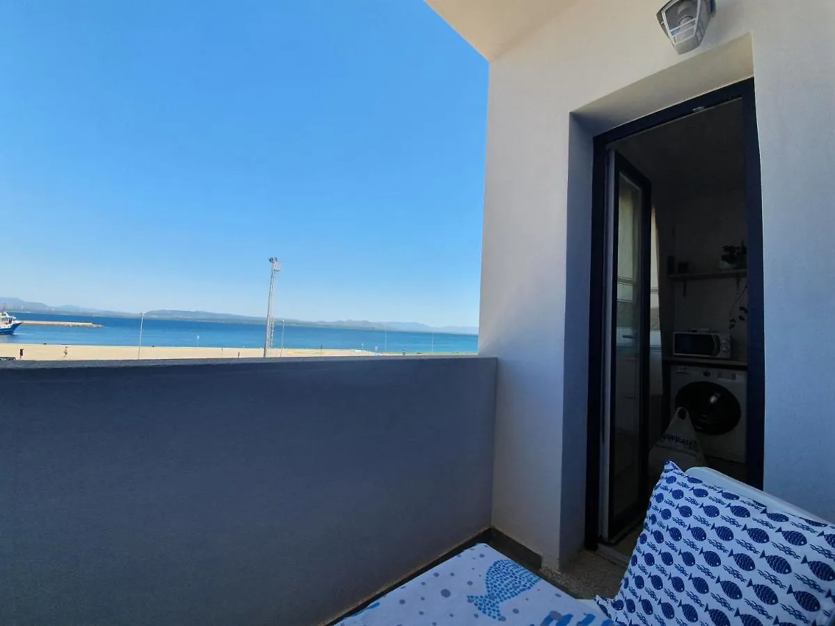 Sky And Sea Apartment קאלאסטה