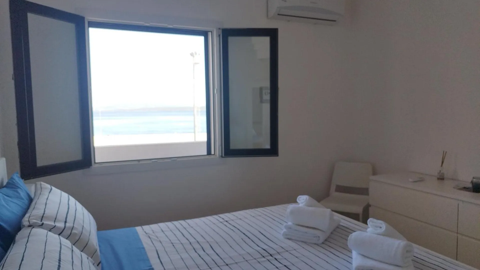 Sky And Sea Apartment קאלאסטה